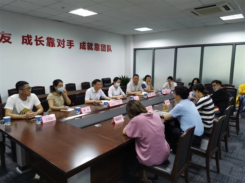 1我校持續(xù)開展“訪企拓崗促就業(yè)”專項活動.jpg 1我校持續(xù)開展“訪企拓崗促就業(yè)”專項活動.jpg