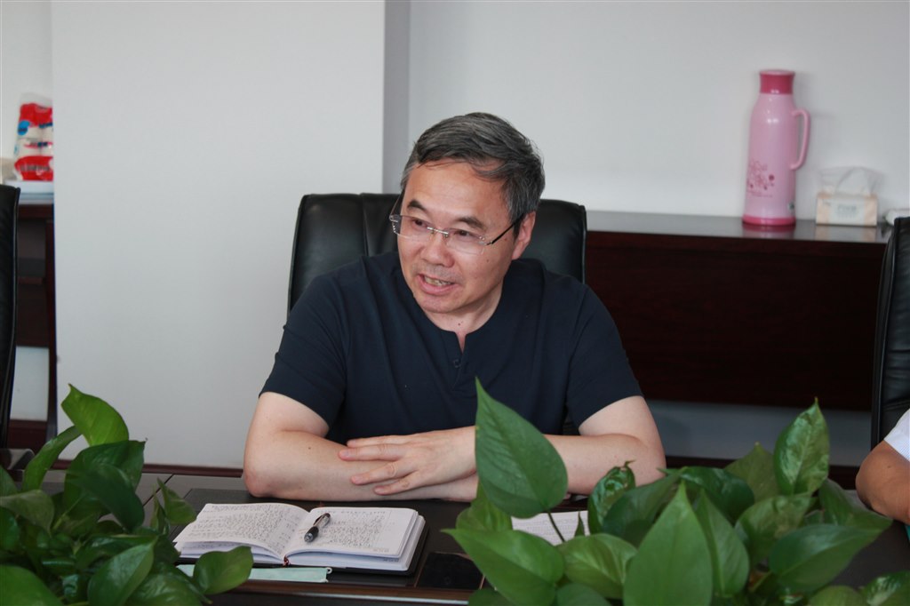 5副校長(zhǎng)張濤發(fā)言.JPG 5副校長(zhǎng)張濤發(fā)言.JPG