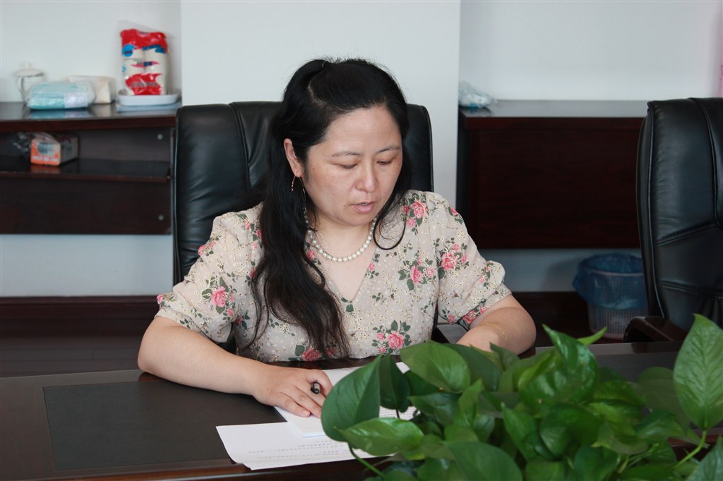 8副校長(zhǎng)桑莉琳發(fā)言.JPG 8副校長(zhǎng)桑莉琳發(fā)言.JPG