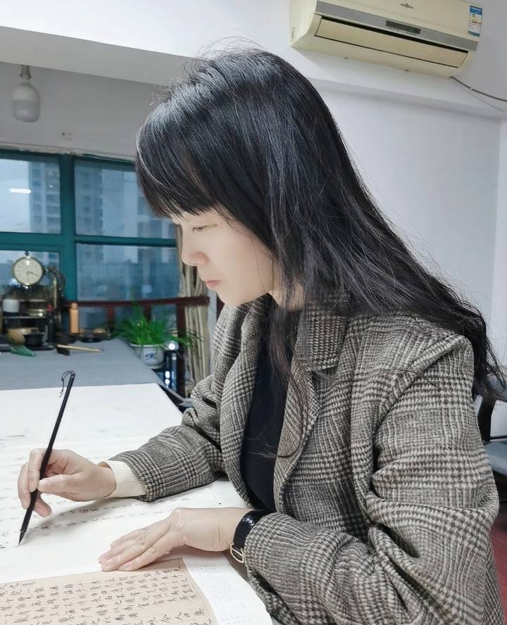 6教師第一黨支部 沈初霞.jpg 6教師第一黨支部 沈初霞.jpg