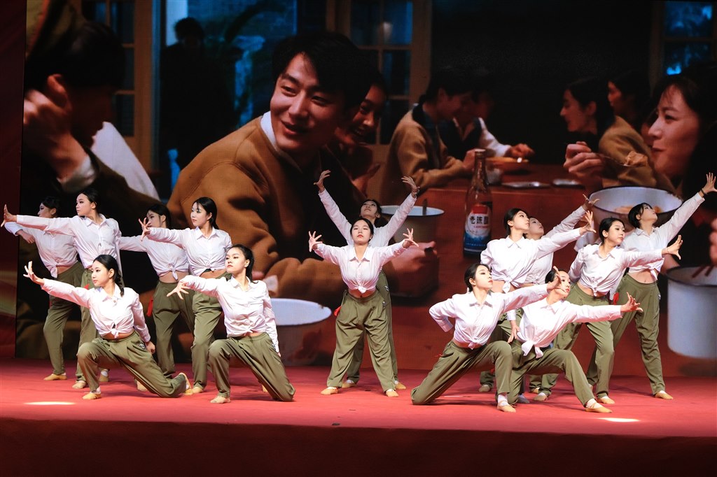 03旅游商貿拉丁舞芳華.JPG 03旅游商貿拉丁舞芳華.JPG