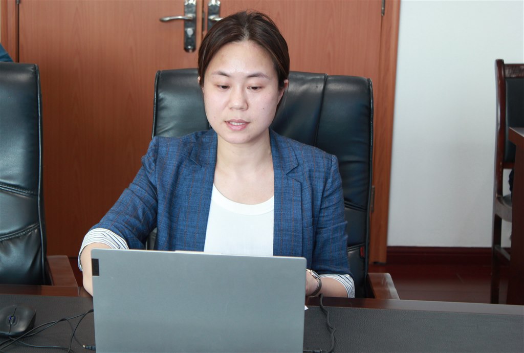 1韓副校長黎匯報.JPG 1韓副校長黎匯報.JPG