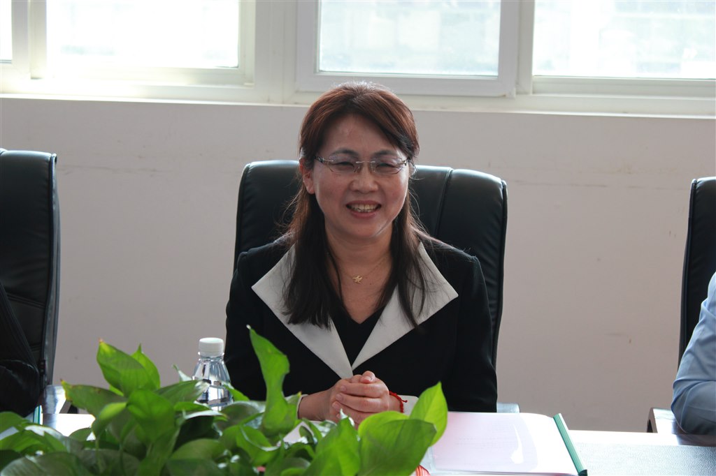 2省就業(yè)督導組組長發(fā)言.JPG 2省就業(yè)督導組組長發(fā)言.JPG