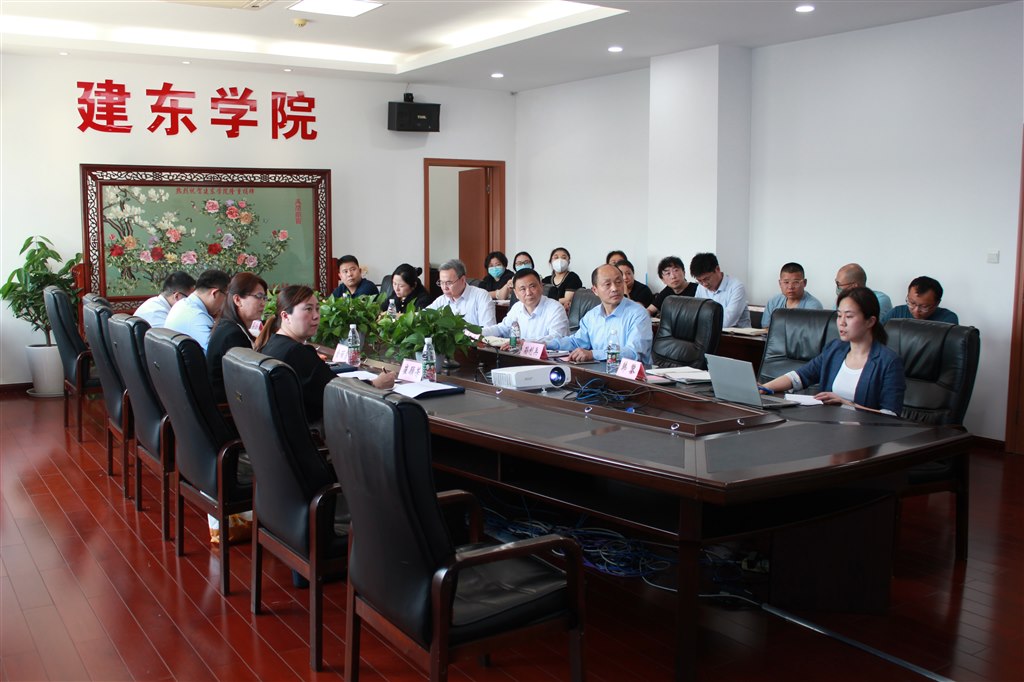 0我校接收就業(yè)工作檢查.JPG 0我校接收就業(yè)工作檢查.JPG