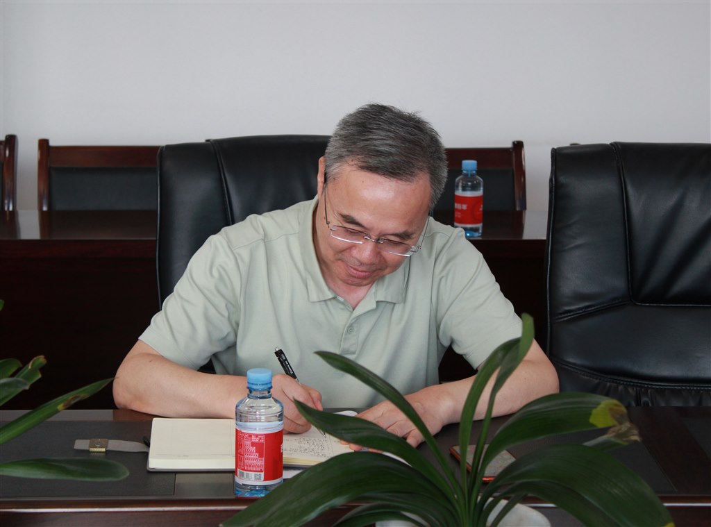 張濤副校長參加座談會.JPG 張濤副校長參加座談會.JPG