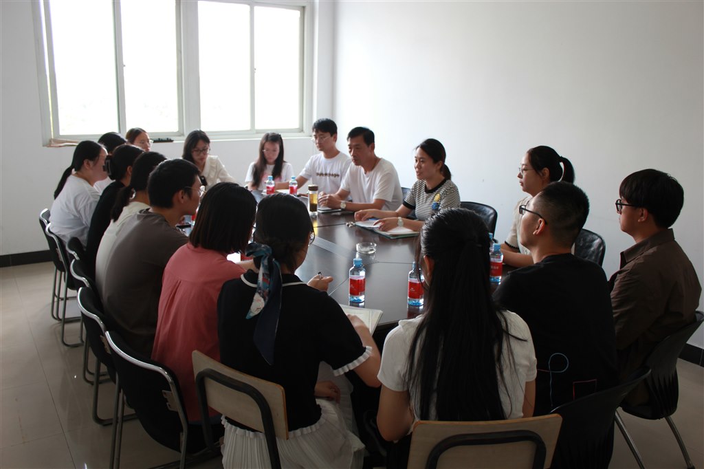 新教師座談會.JPG 新教師座談會.JPG