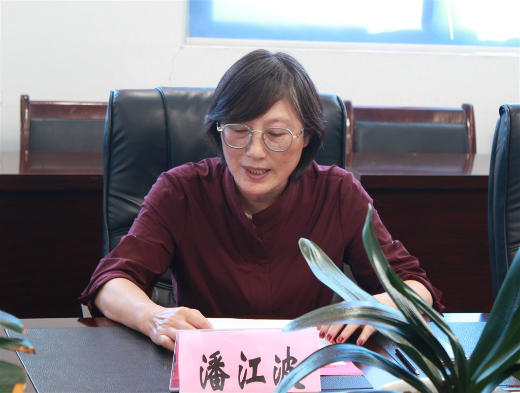 8潘江波.JPG 8潘江波.JPG