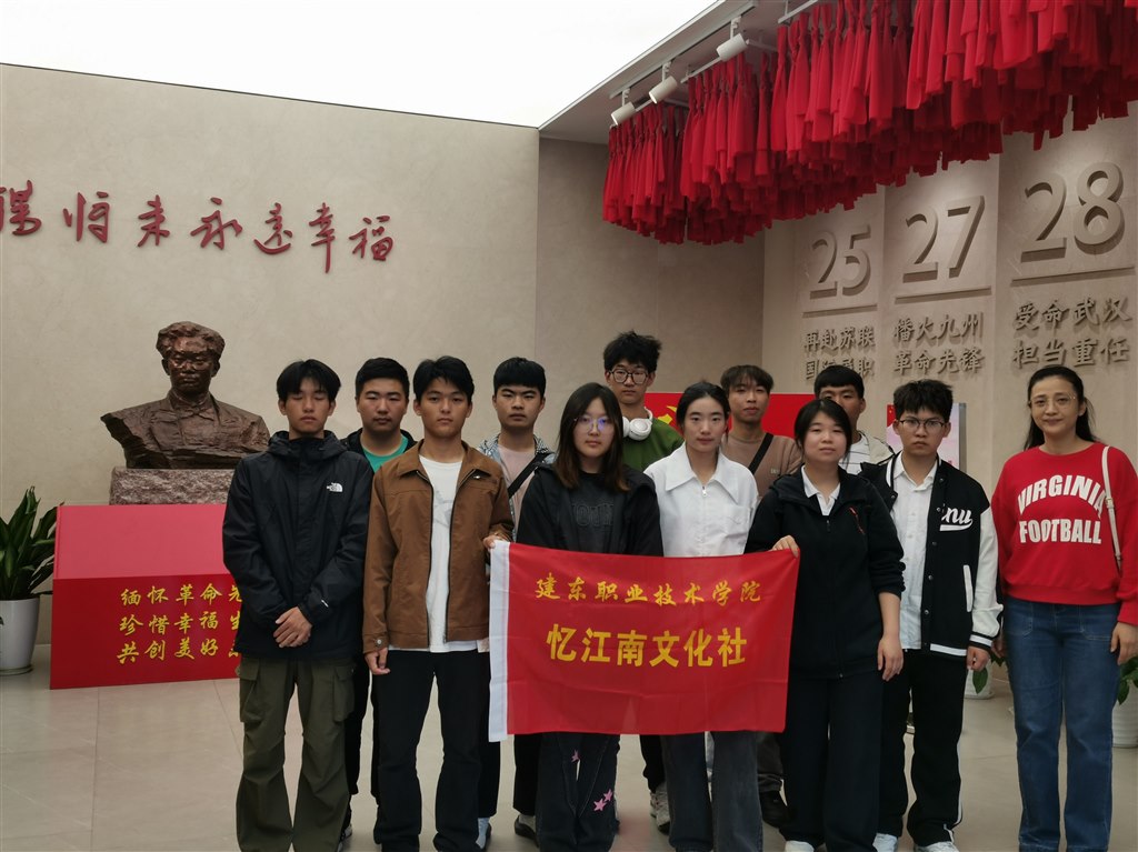 2在張?zhí)紫袂?jpg 2在張?zhí)紫袂?jpg