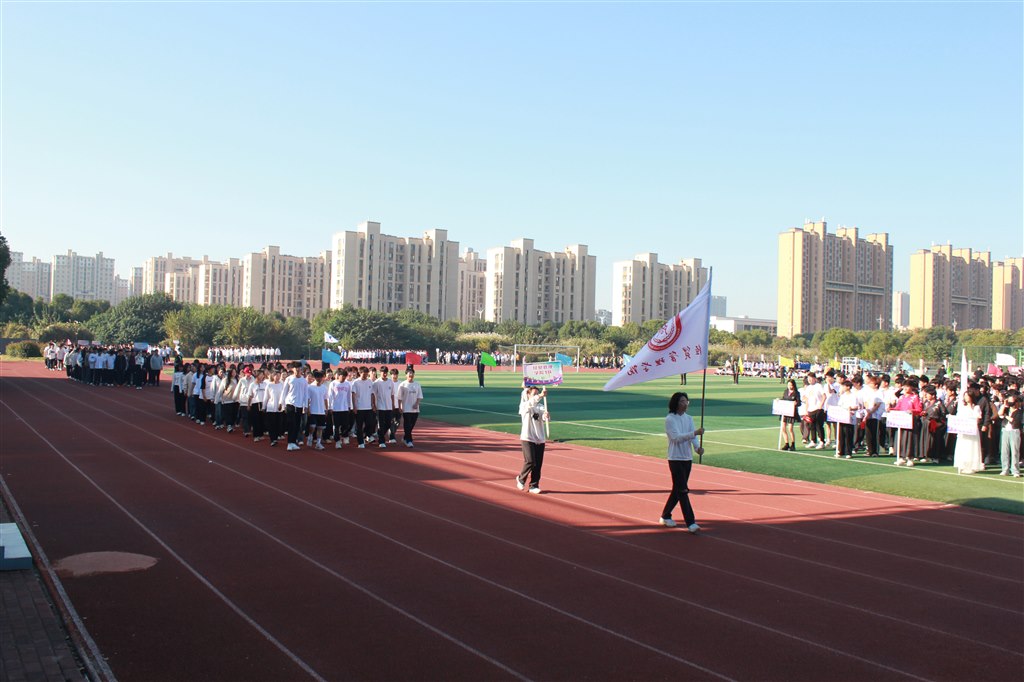 8隊(duì)列(經(jīng)貿(mào)1).JPG 8隊(duì)列(經(jīng)貿(mào)1).JPG