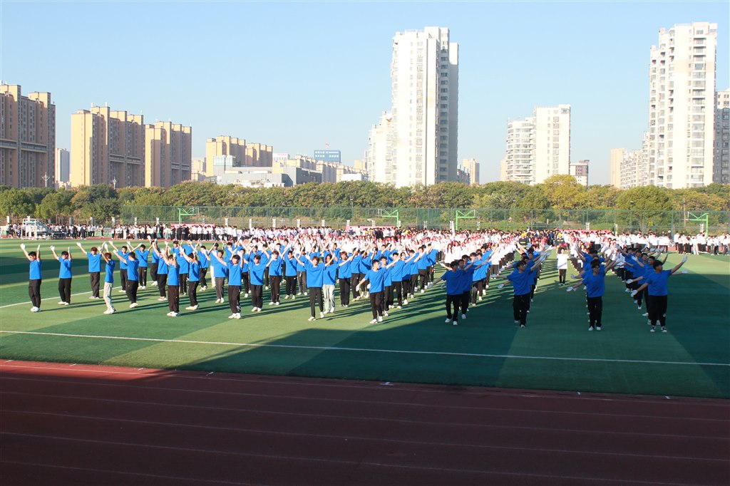 7表演(1建筑1).JPG 7表演(1建筑1).JPG