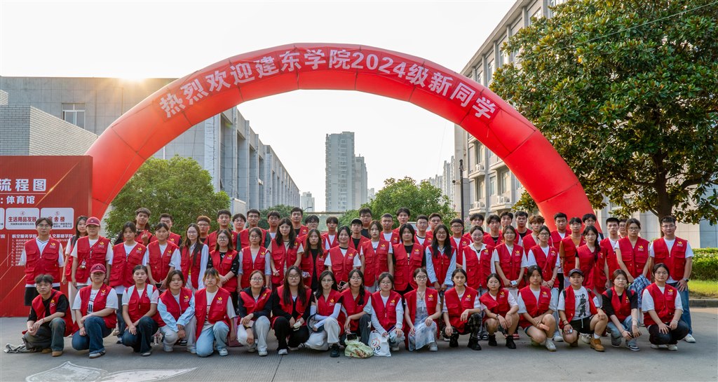 志愿者合影1.jpg 志愿者合影1.jpg