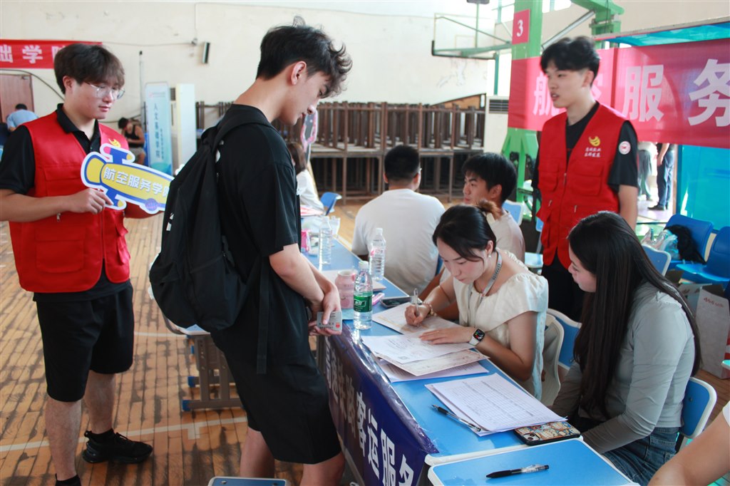 現(xiàn)場4.JPG 現(xiàn)場4.JPG