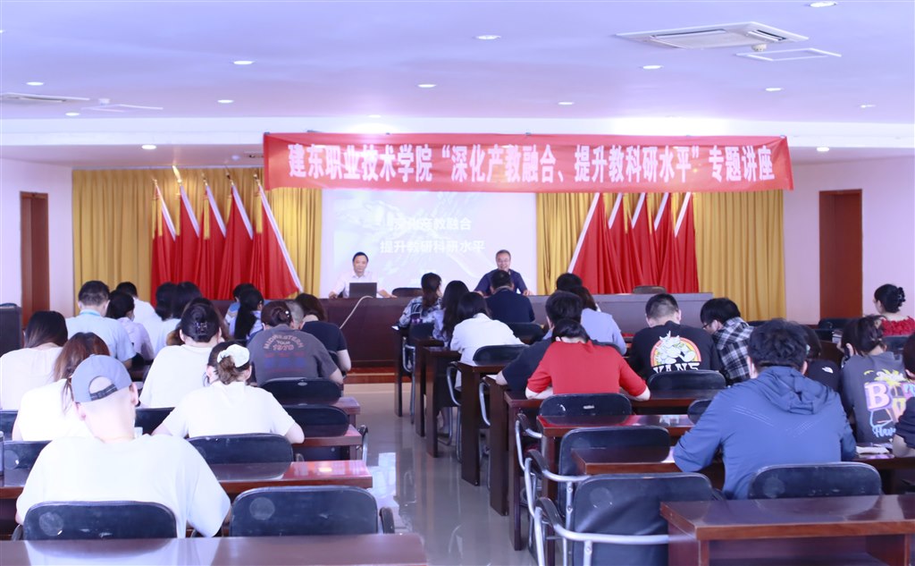 現(xiàn)場照片.jpg 現(xiàn)場照片.jpg